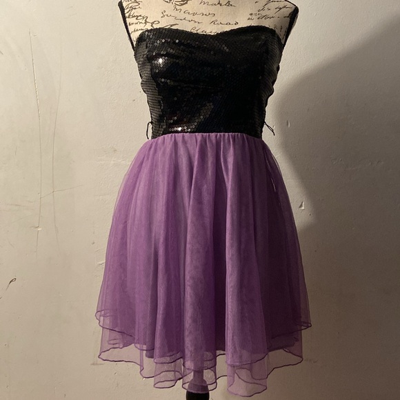 Black and Purple Sequenced Dress - Picture 4 of 4
